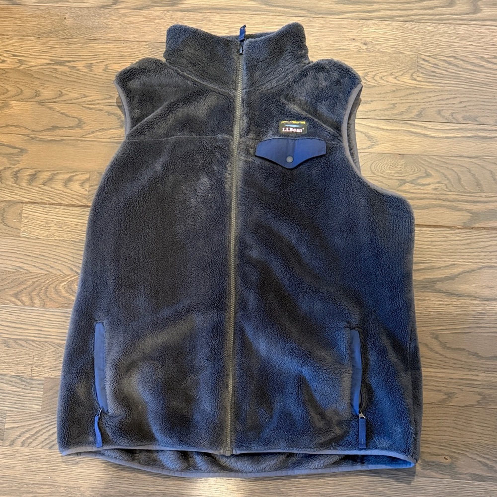 L.L. Bean Womens Grey Fleece Vest with Zip Pockets